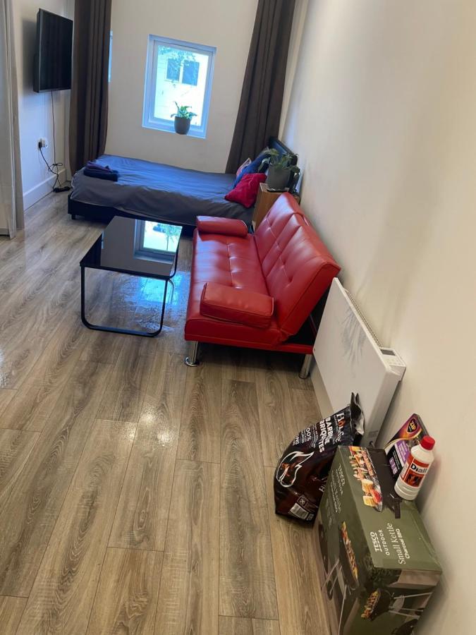 Stunning Twickenham Rugby Studio Flat Teddington Exterior photo