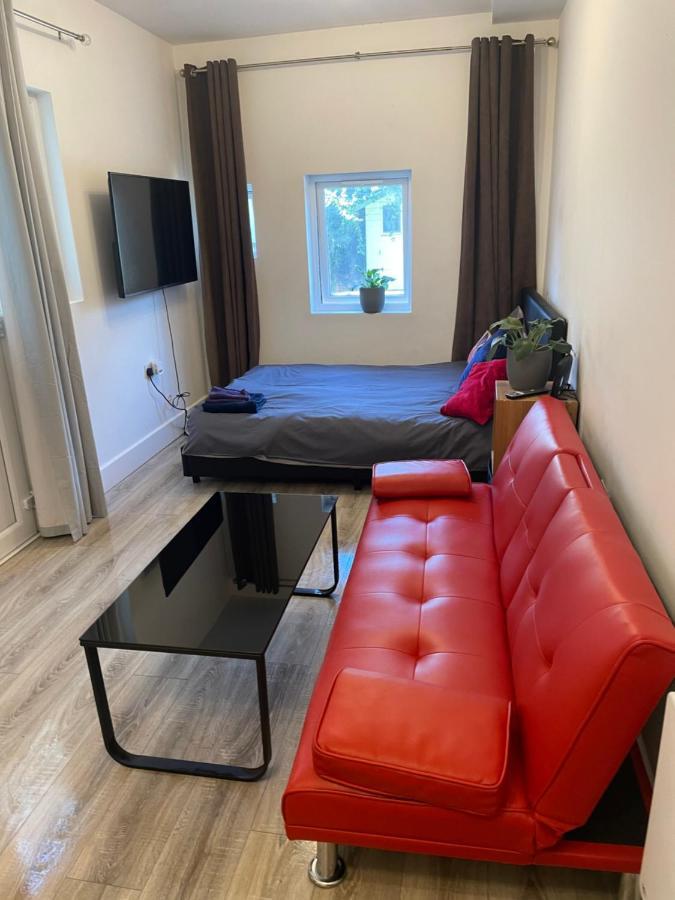 Stunning Twickenham Rugby Studio Flat Teddington Exterior photo